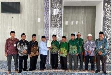 *PCM Doro menerima wakaf Masjid Hj. Mutimah Dahlan