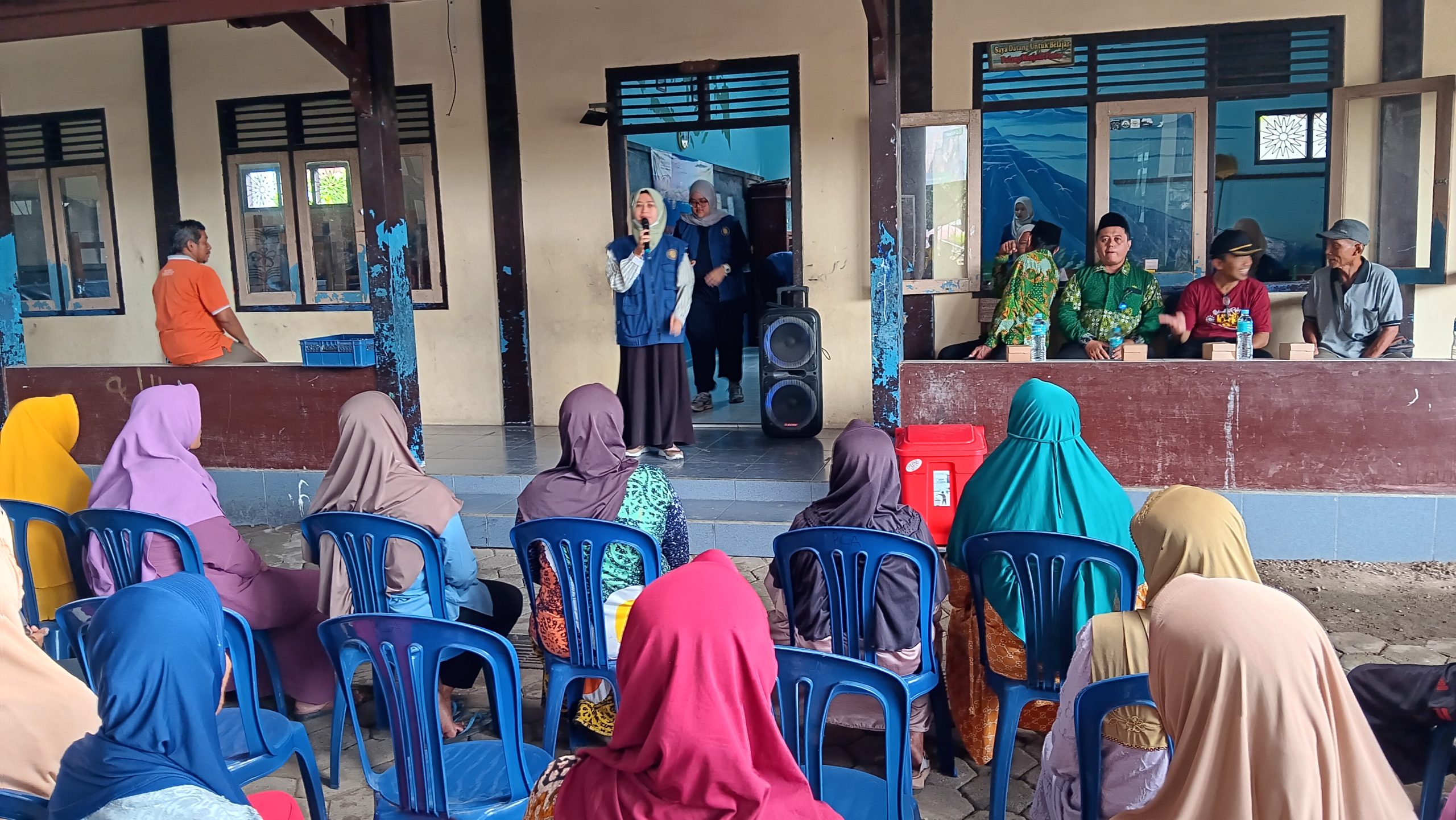 Dokter RSI PKU Muhammadiyah Pekajangan memnyampaikan teknis pelaksanaan pemeriksaan kesehatan